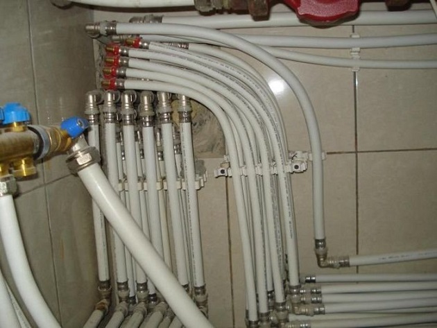 Монтаж системы отопления металлопластиковыми трубами